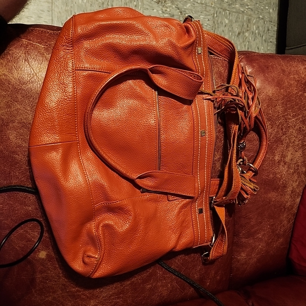Cuore & Pelle Leather Purse W/Metal Strap Connection Lg Bag